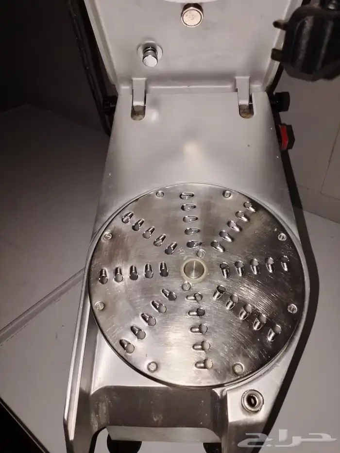 للبيع مستعجل ع السوم قطاعه خضار وفرن سير التواصل واتساب 2