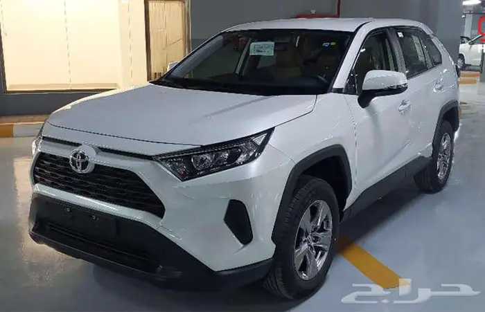 تويوتا راف فور LE بنزين دفع رباعي 2025 ابيض 4