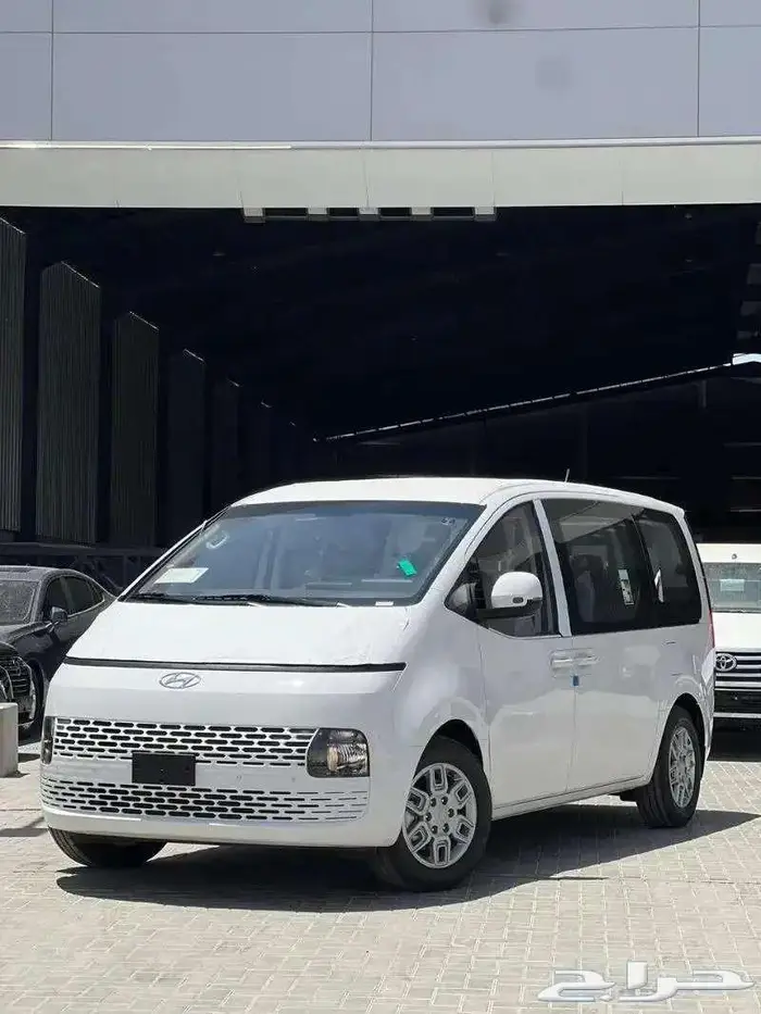 هيونداي ستاريا ديزل 11 راكب 2025 ب 110500غير شامل الضريبة 5