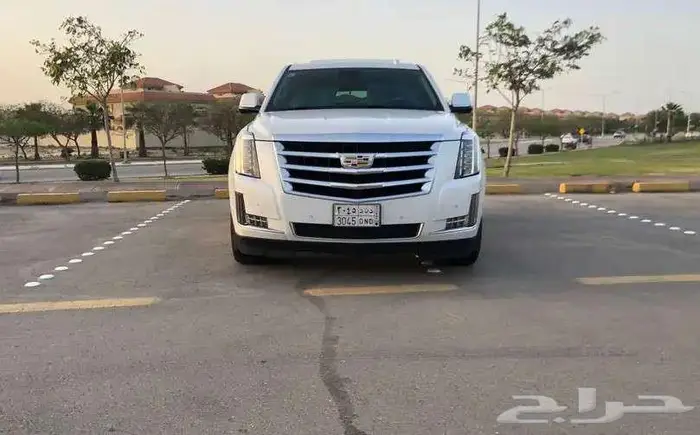 كاديلاك اسكاليد 2020 فل كامل قصير ممشي 34 ألف قليل مخزنة 7