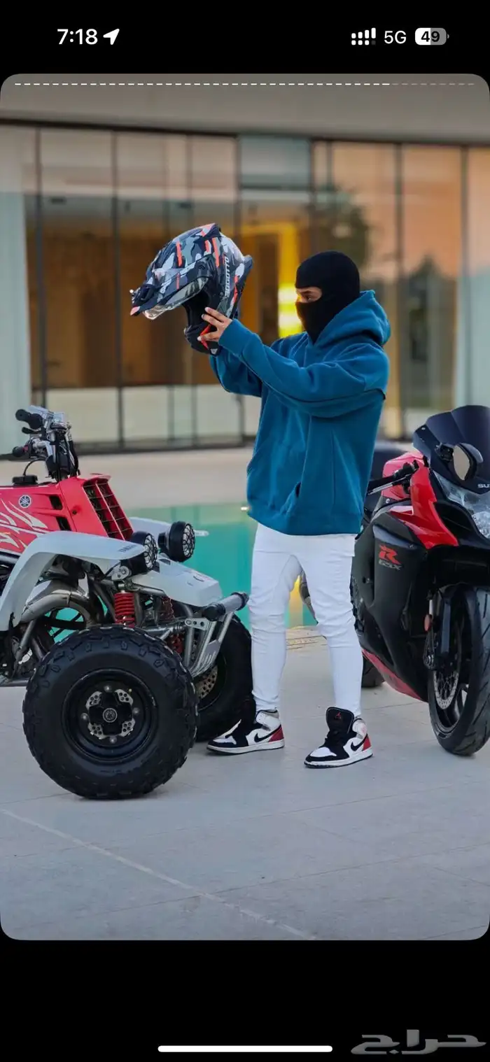 بلوفرات مع قناع   فتحة اصبع 2