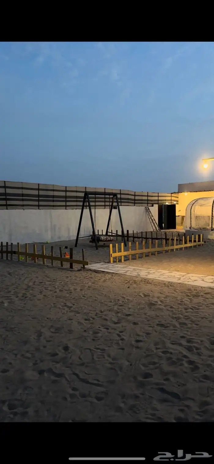 مخيم متكامل بداخل اسطبل خيل 10