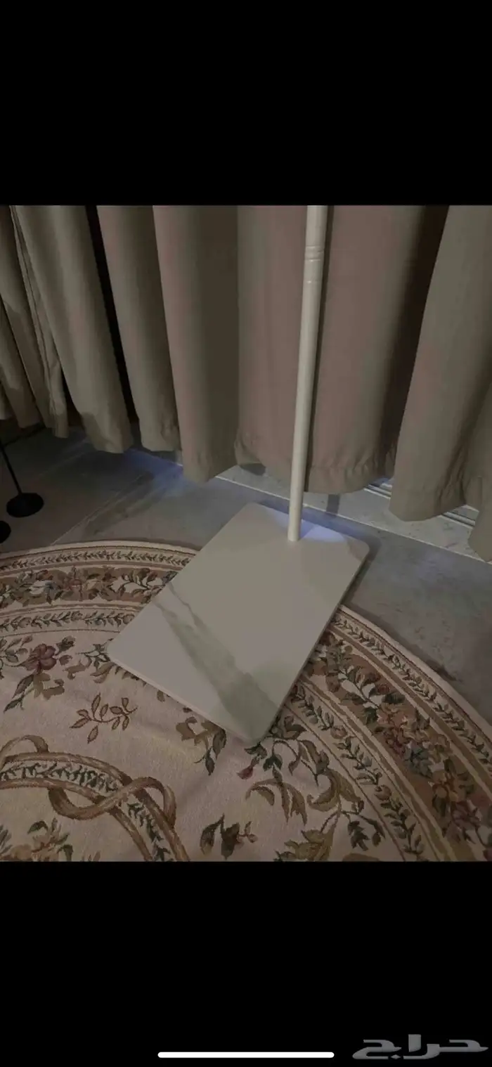 علاقة ملابس عبايات 3