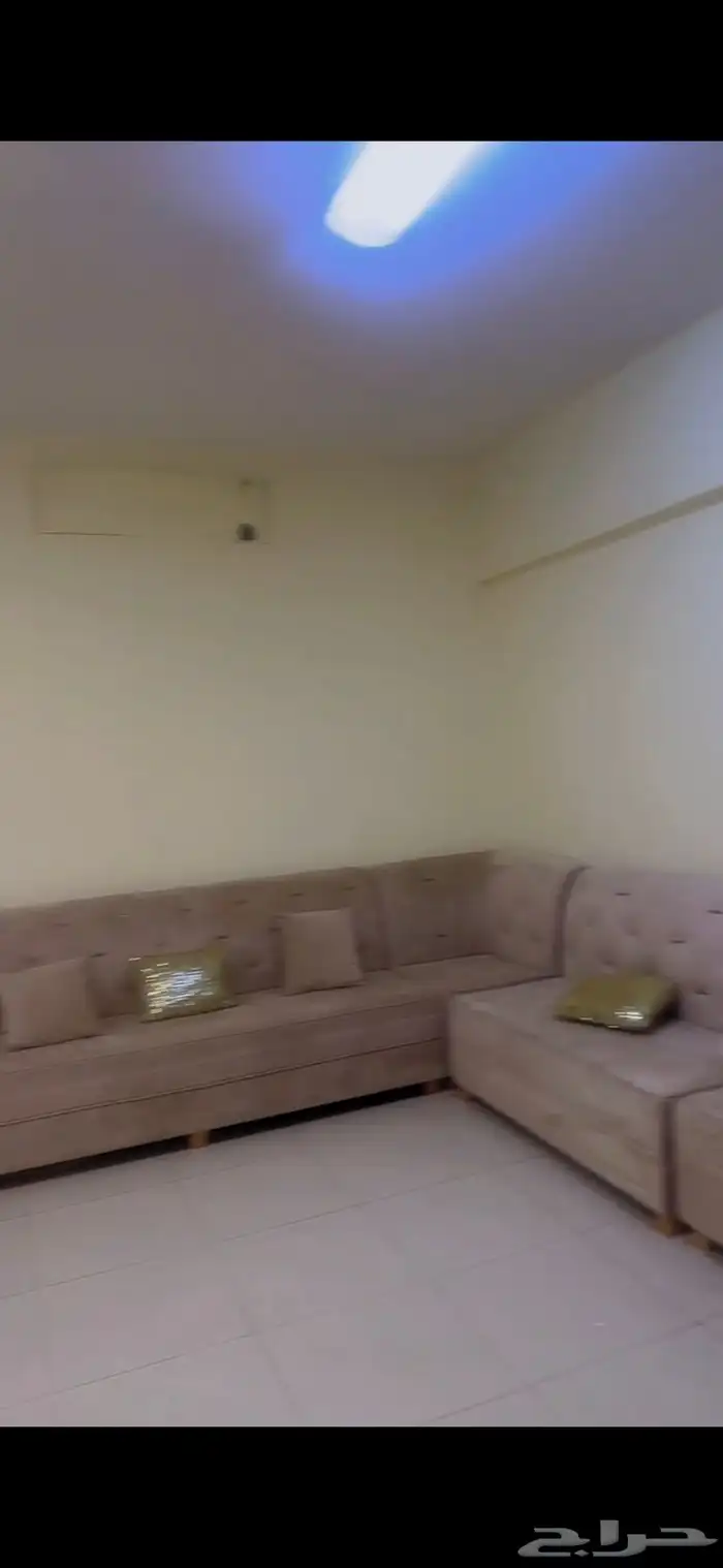 كنب لونه بيج مخمل شامواه 2