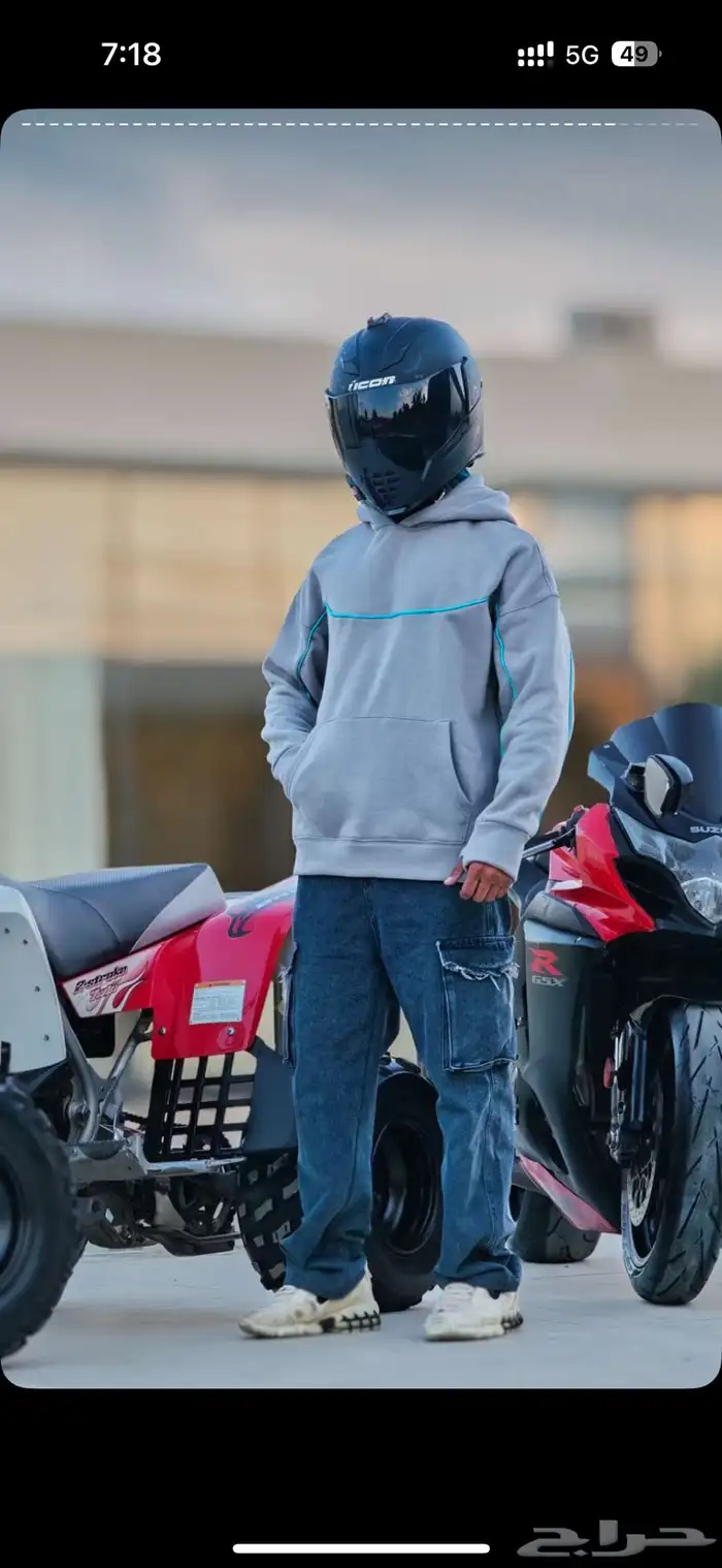 بلوفرات مع قناع   فتحة اصبع 4