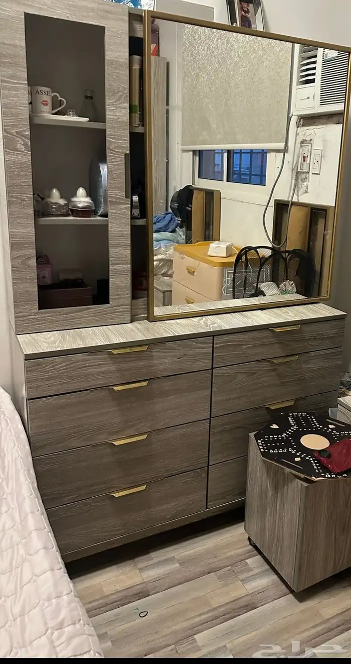 غرفه نوم و مطبخ بيع مستعجل 1