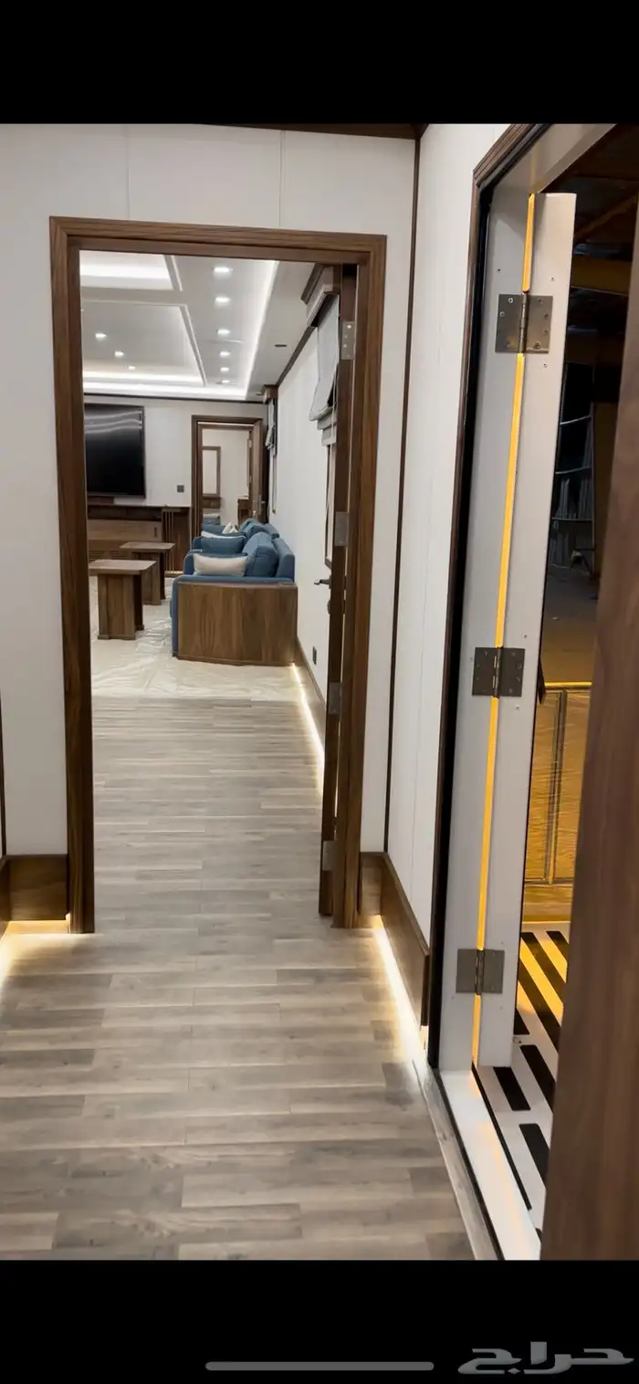 صالون كرفان طول 26 جديد شرايح المنيوم 4