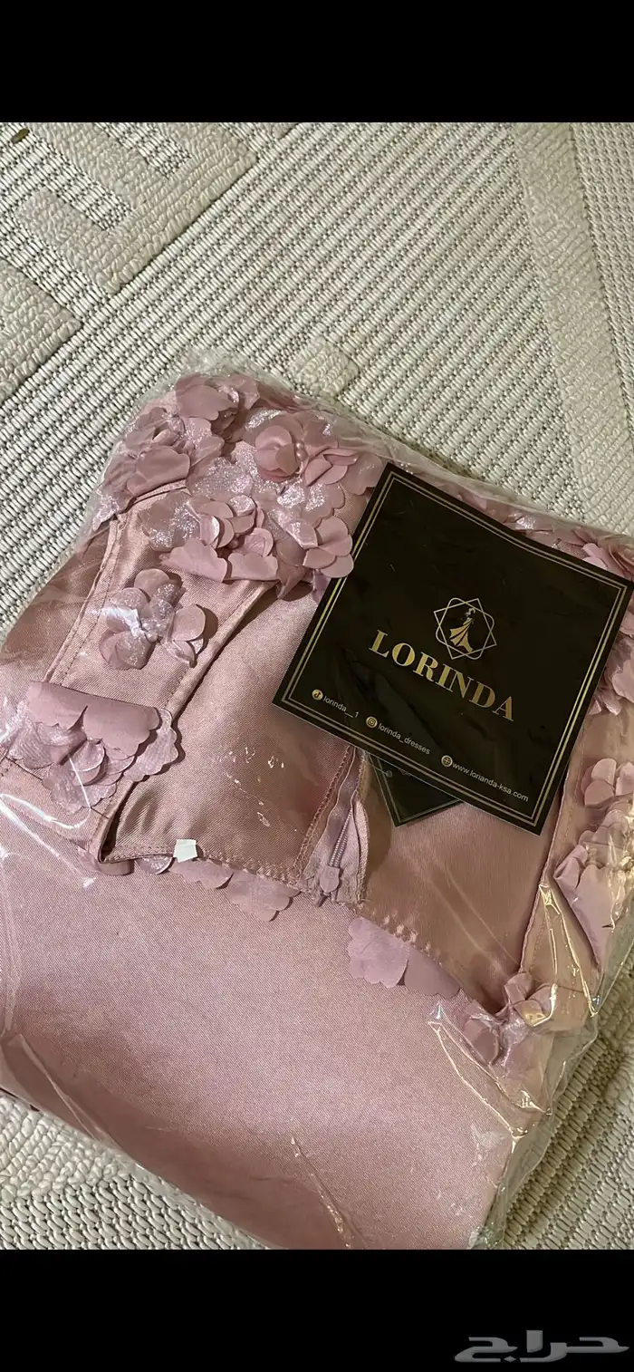 فستان وردي 1