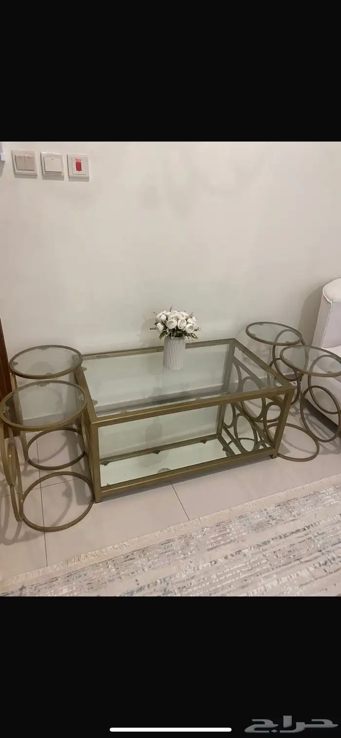 طاولة قهوة مع طاولتين خدمة 1