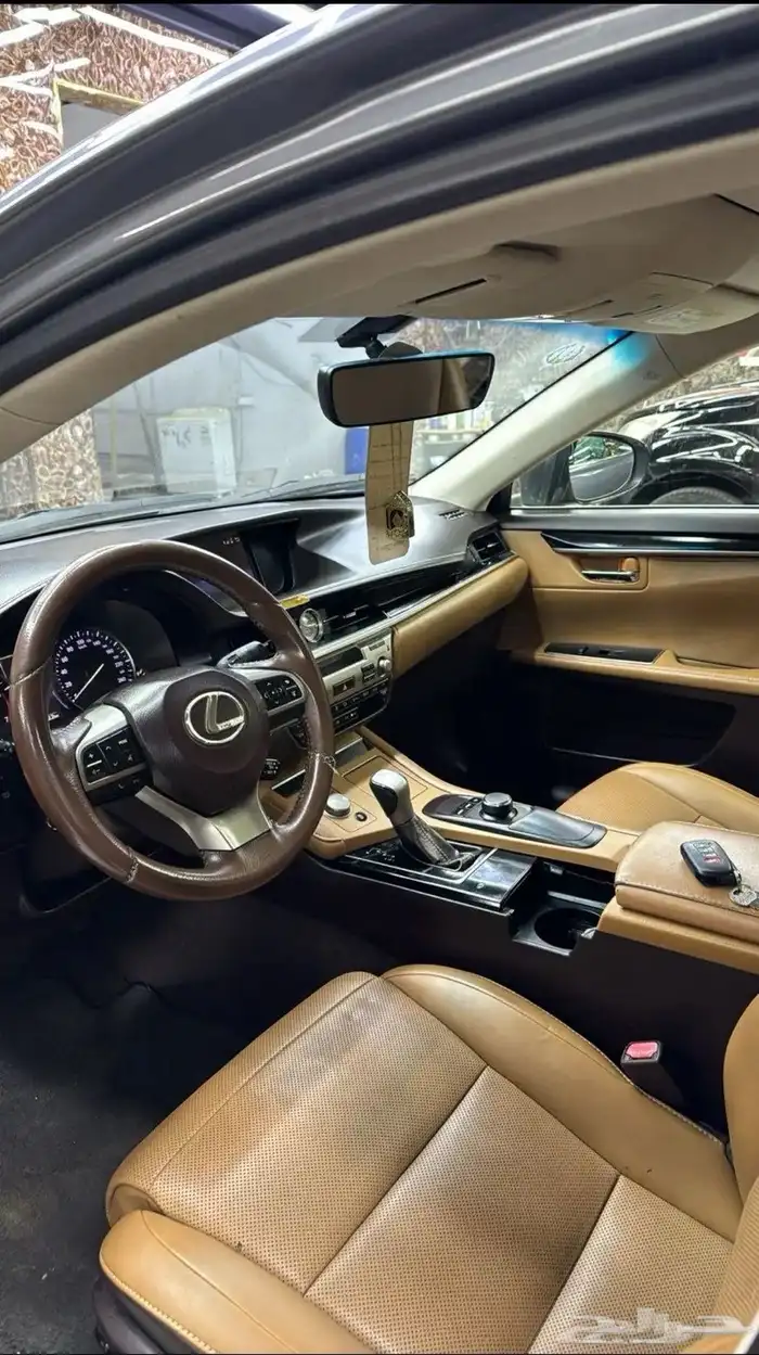 لكزس للبيع 1