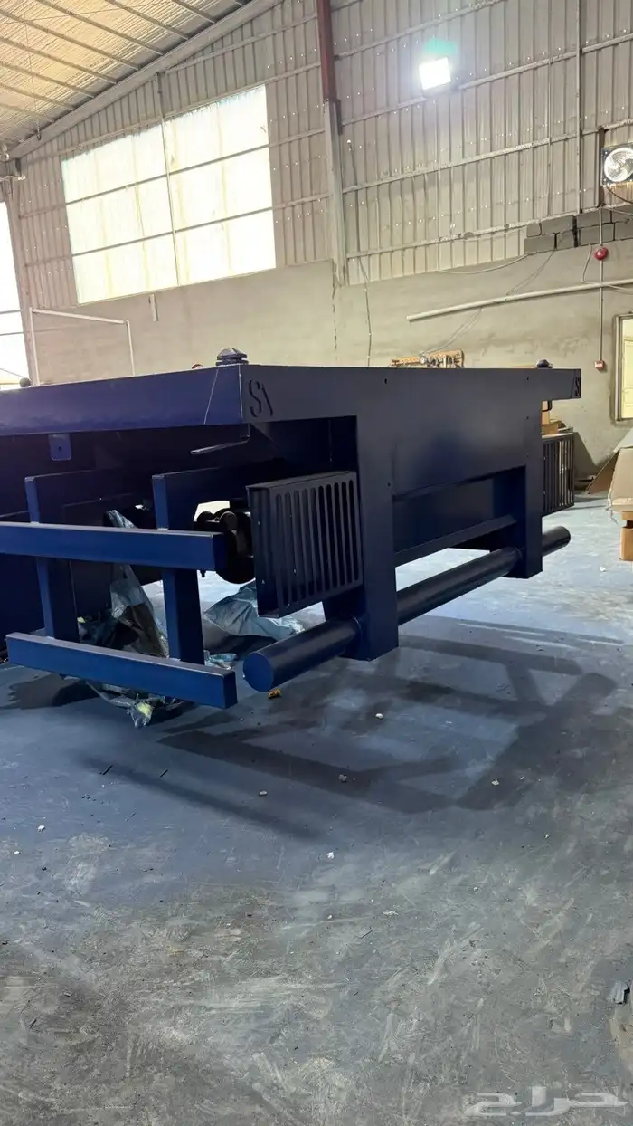 سطحة ثلاث محاور صناعة وطنيه 1