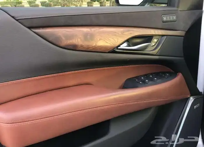 كاديلاك اسكاليد 2020 فل كامل قصير ممشي 34 ألف قليل مخزنة 39