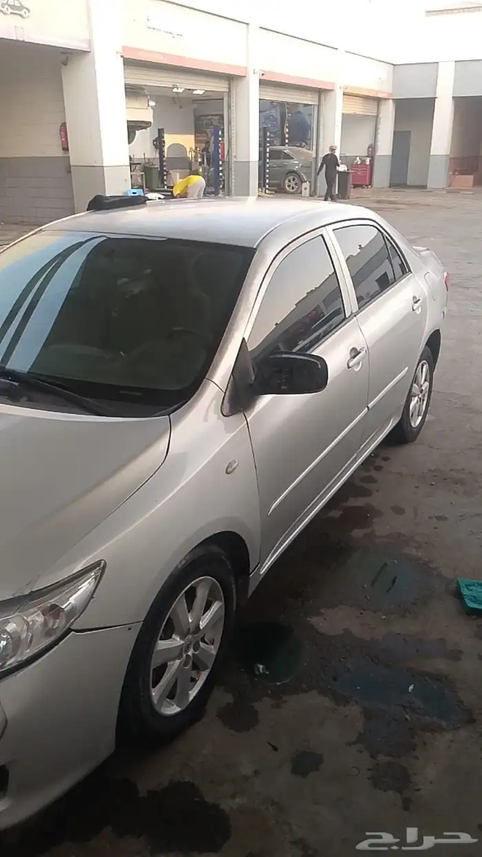 تويوتا كورولا موديل 2009 نظيف 3