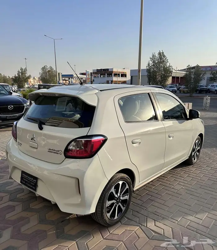 ميتسوبيشي سبيس ستار 2023 25