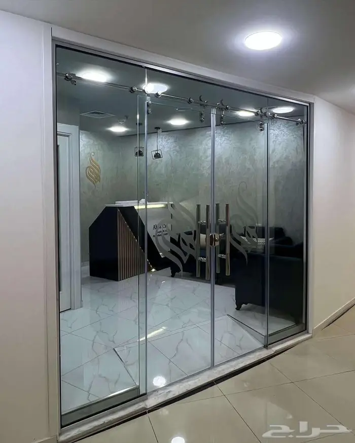 زجاج سكريت زجاج مكاتب تفصيل مكاتب زجاج درابزين زجاج شاور 7