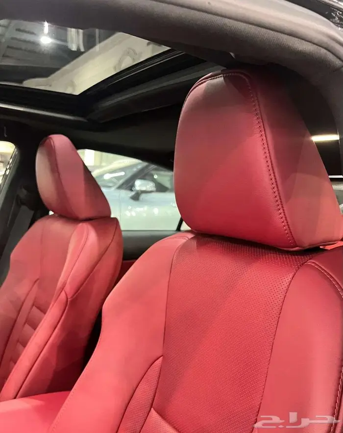 لكزس is350 F 2024 سبورت شبه جديد ( الوكيل عبداللطيف جميل ) 10