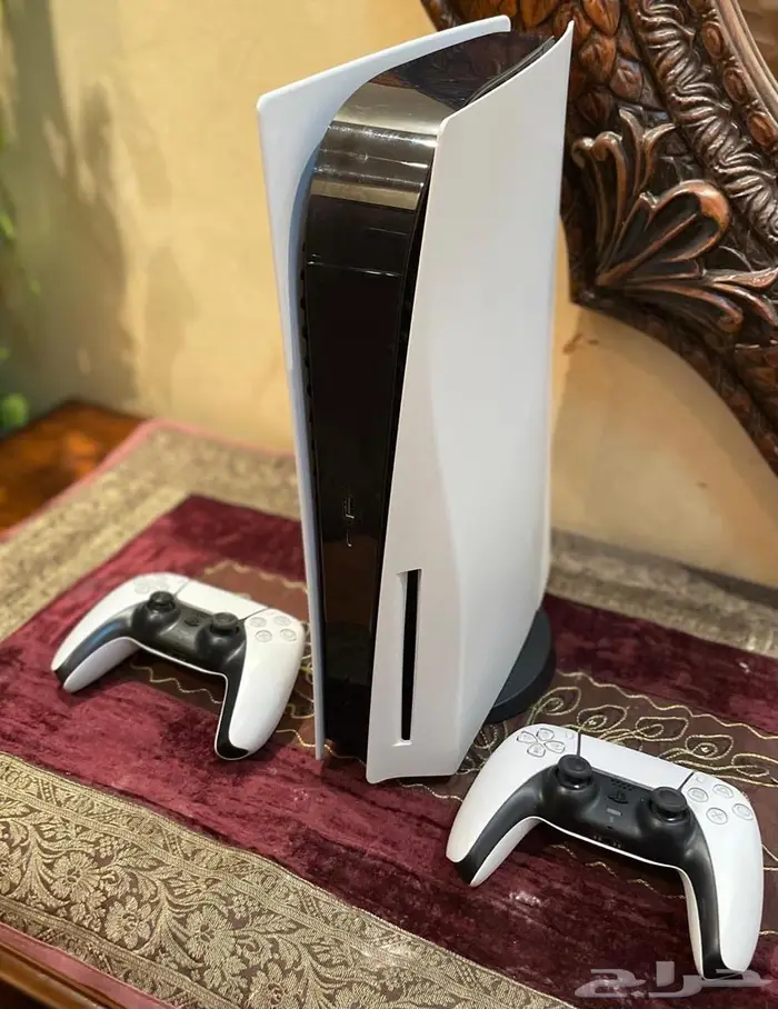 بلايستيشن 5 يدين و فيفا 26 0