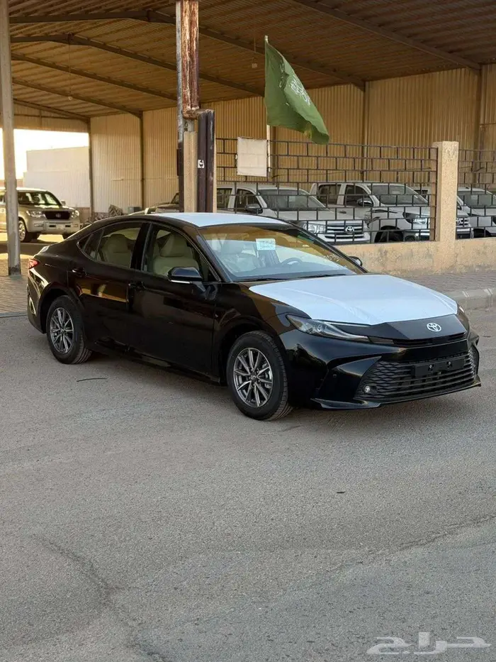 تويوتا كامري ستاندر 2025 سعودي اسود 0