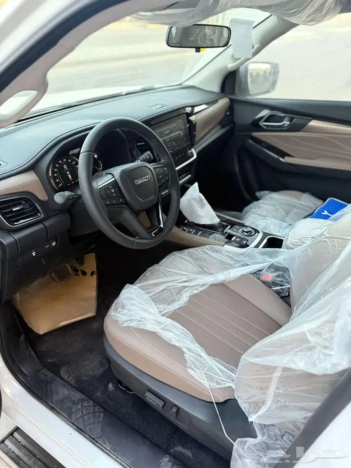 ايسوزو 2025 MUX فل كامل دبل سعودي كاش واقساط 4