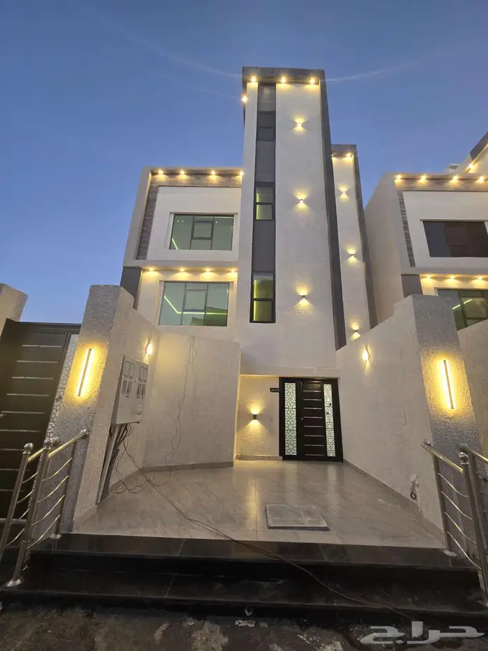 للبيع دور علوي مدخل مستقل مصعدجاهزسطح خاص600 ألف أبهاالمحالة 1