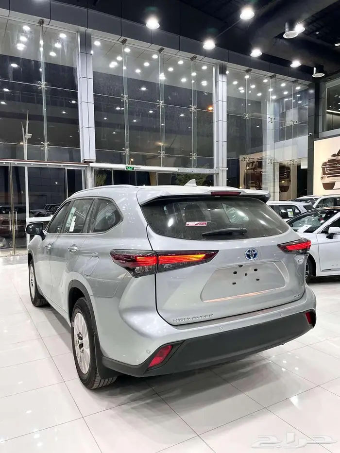 تويوتا هايلاندر GLE نص فل 2025 سعودي 10