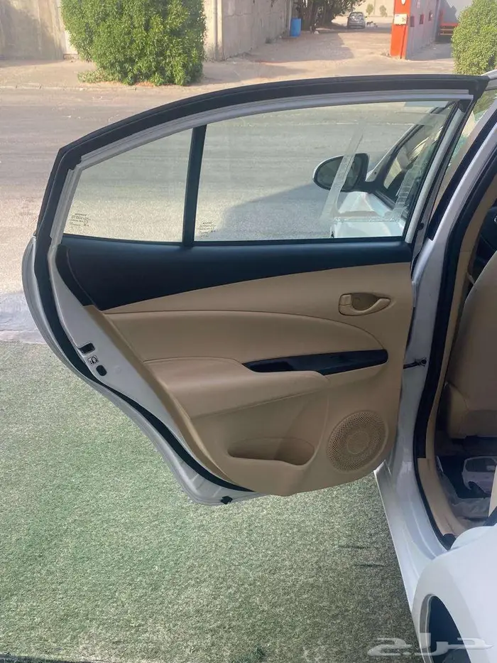 تويوتا يارس 2021 Y استخدام شخصي للبيع 36