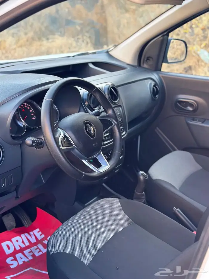 رينو دوكر 2022 11