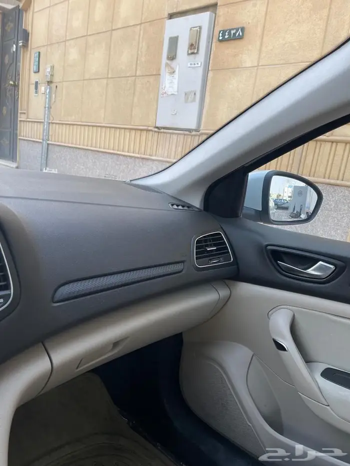 رينو ميغان 6