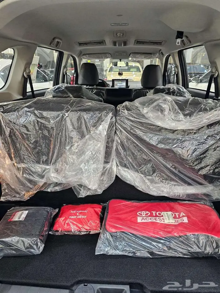 تويوتا فيلوز 2024 رصاصى جديد 12