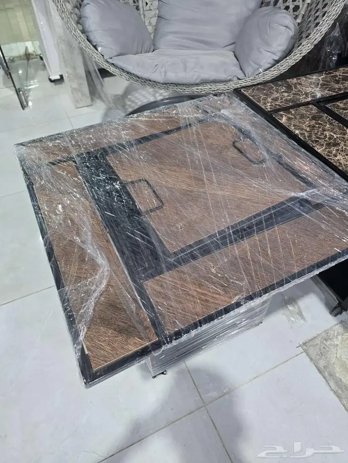 منقل مع طاولة 4