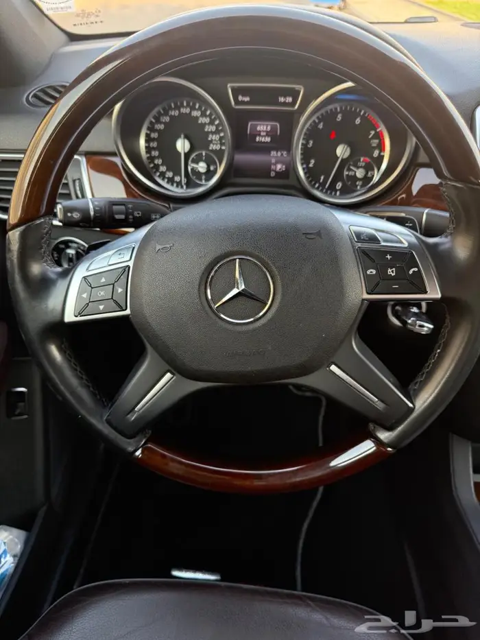 مرسيدس جيب ML350 مخزن ماشيه 51الف فقط 2014بدي وكاله 4