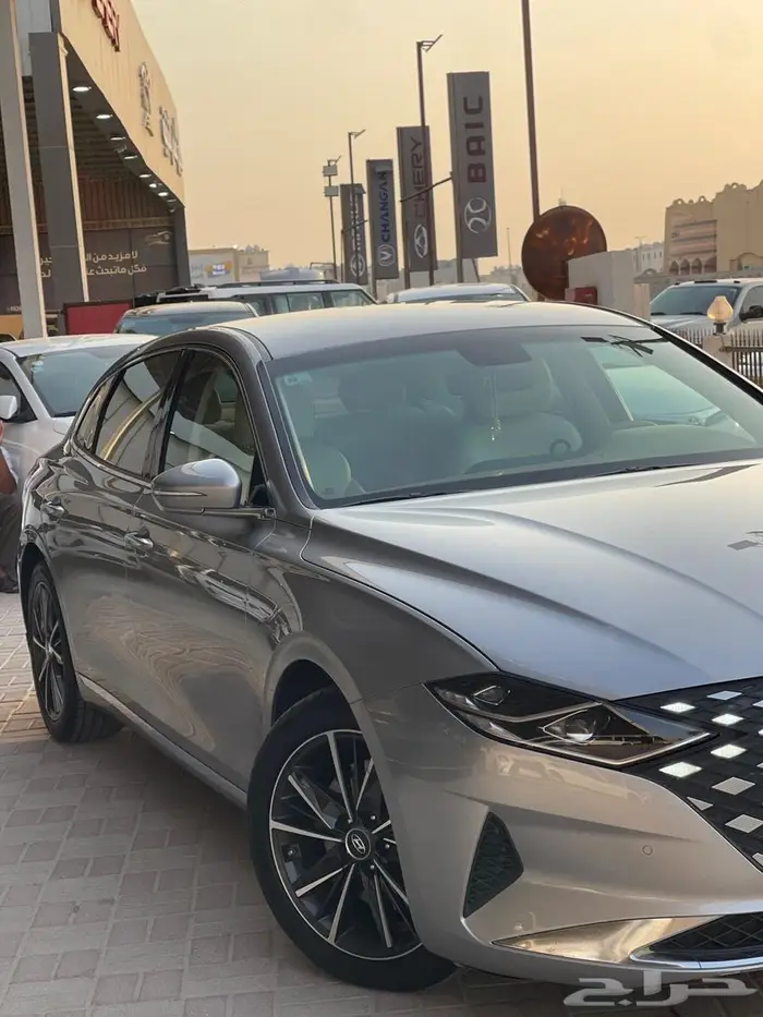 ازيرا بدي وكالة ستة سلندر 2021 5