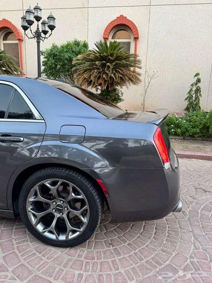 كرايزلر C300 موديل 2013 مرهم 2020 دخول ذكي ( ماشيه 267 ميل) 6