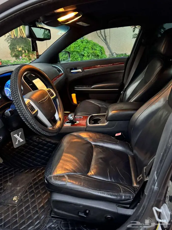 كرايزلر C300 موديل 2013 مرهم 2020 دخول ذكي ( ماشيه 267 ميل) 8