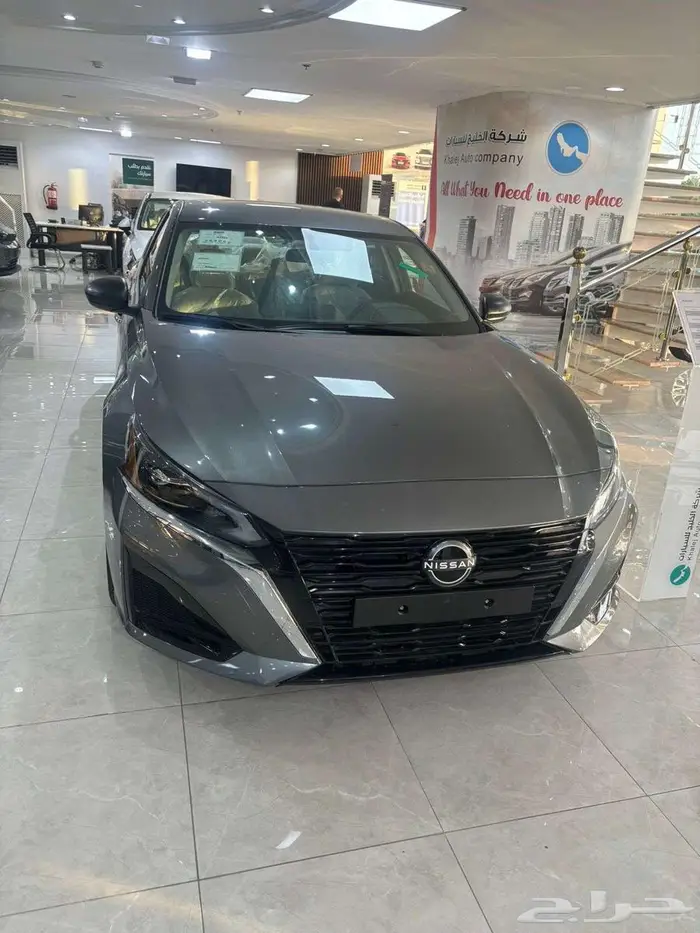 نيسان التيما استاندر موديل 2025 لون رصاصي 3