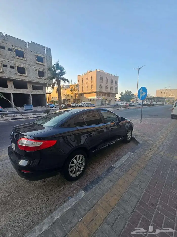 Renault Fluence  Well Maintained Single Used Car  Less Odo 3