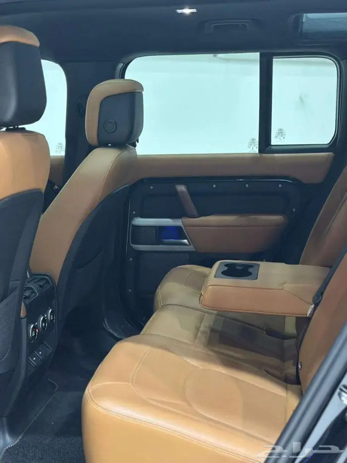 لاند روفر ديفندر 2024 فل كامل 9