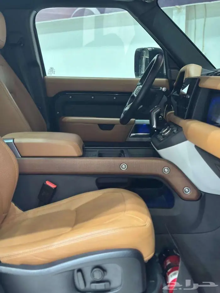 لاند روفر ديفندر 2024 فل كامل 11