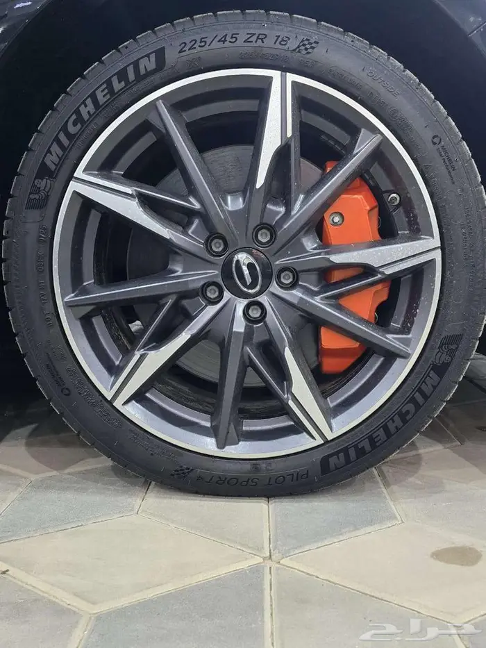 جاك امباو r 5