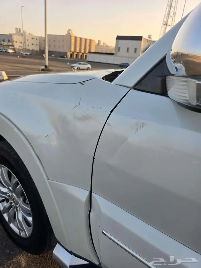 ميتسوبيشي باجيرو GLS 3