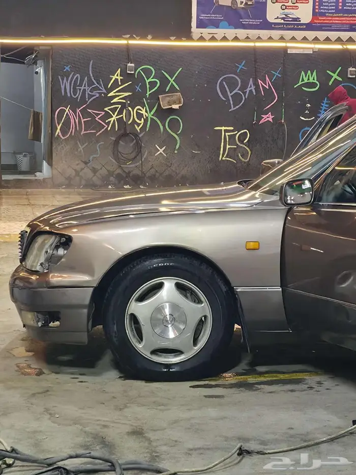 لكزس LS400 بلوحة مميزة 3