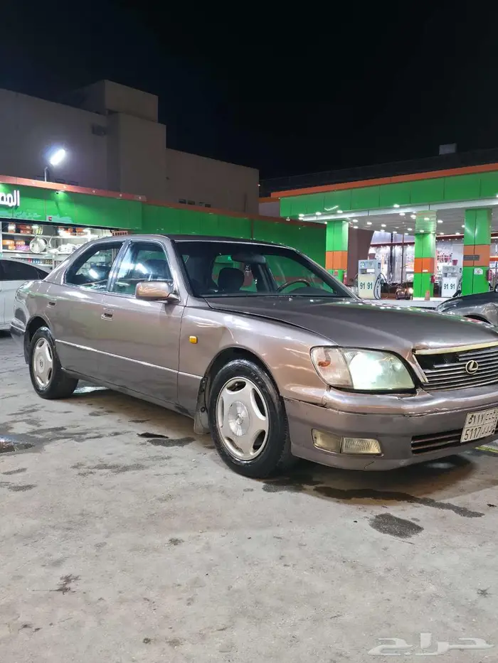 لكزس LS400 بلوحة مميزة 0