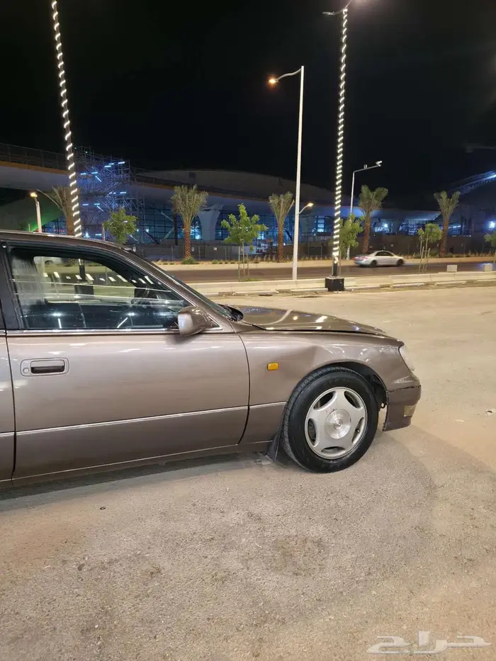 لكزس LS400 بلوحة مميزة 5