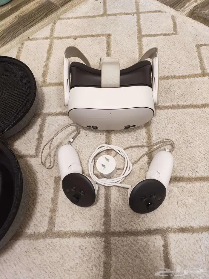 بيع Meta Quest 3s مستعملة   حالة ممتازة 2