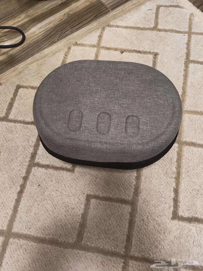 بيع Meta Quest 3s مستعملة   حالة ممتازة 5