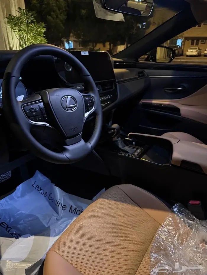 لكزس ES300h 2025 6