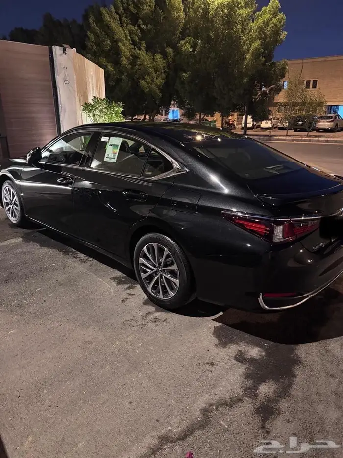 لكزس ES300h 2025 3