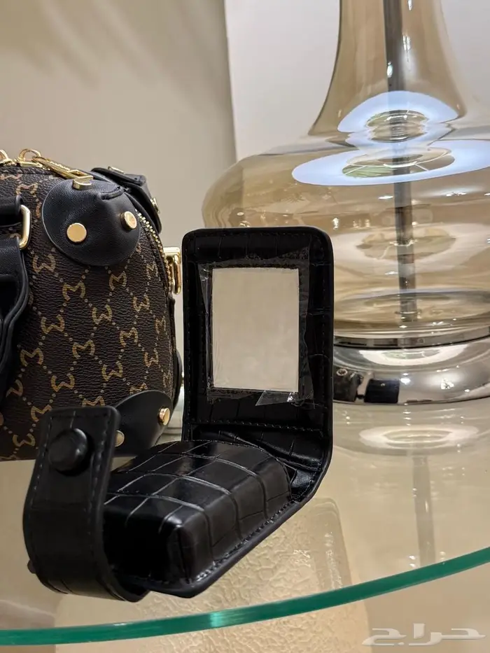 محفظة نسائية 0