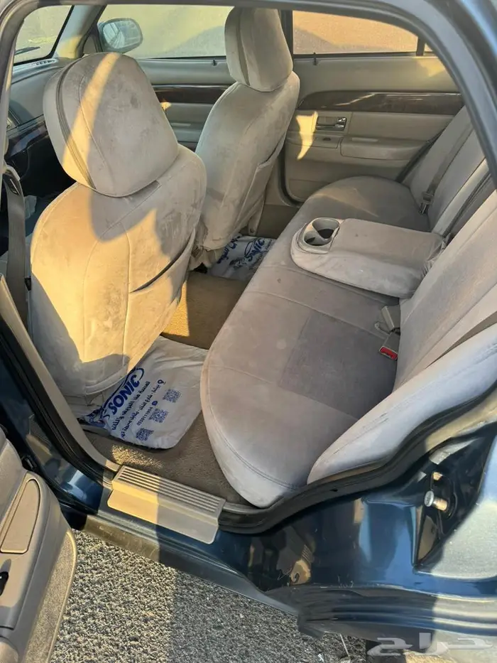 فورد - جراند ماركيز أمريكي 2007 نظيف 4