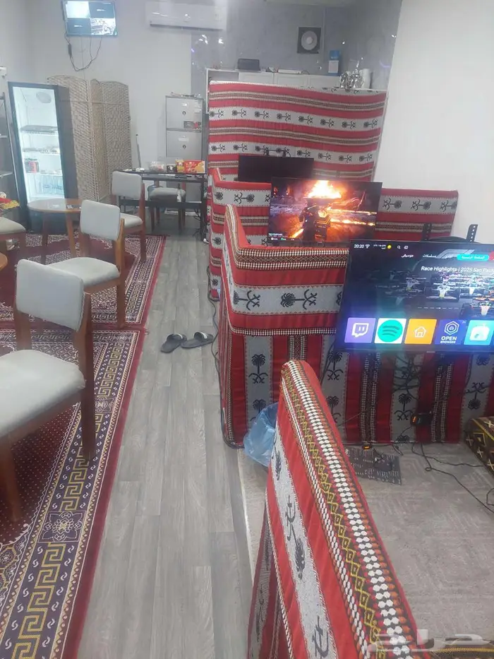 ديوانيه او مهيله للبيع 8